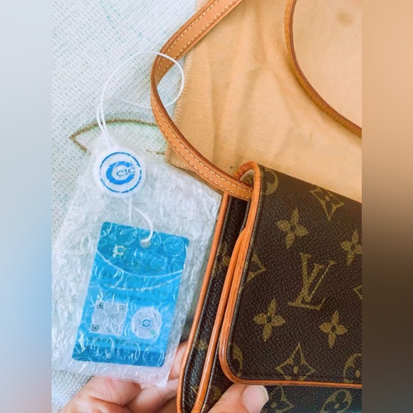 Louis Vuitton Pochette Twin GM Shoulder‎ Bag Monogram Canvas With Dust Bag - Picture 9 of 12